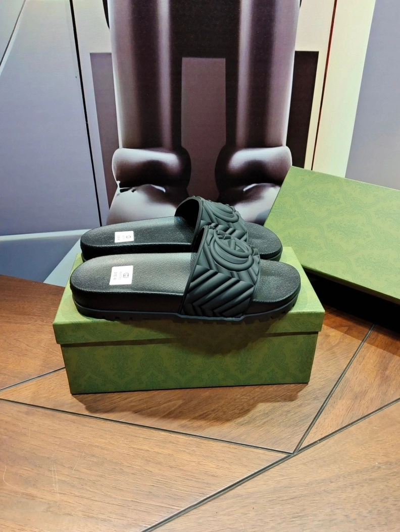 Elegant Gxccx Slippers 158133