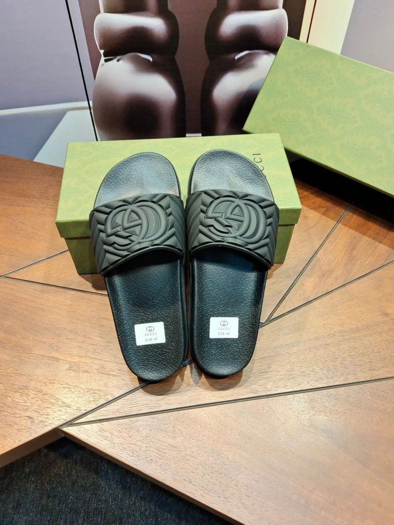 Elegant Gxccx Slippers 158133