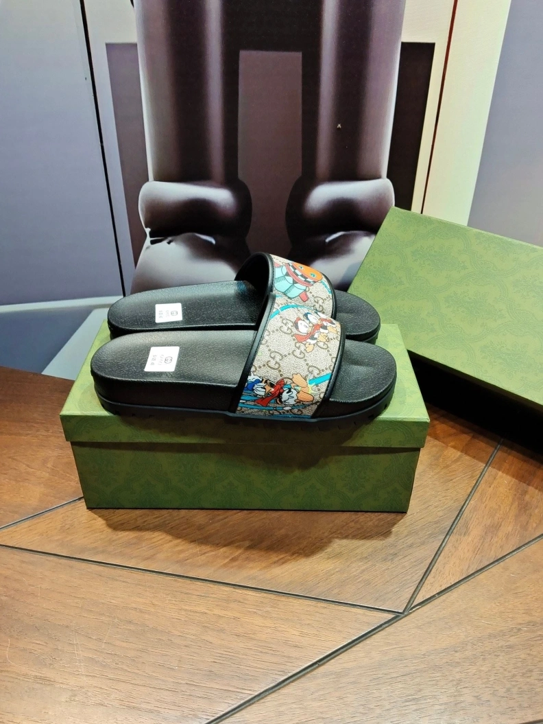 Gxccx Slippers Versatile 158118