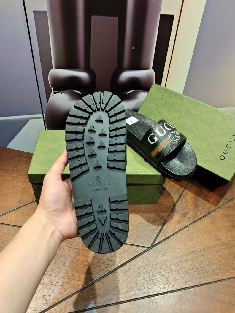 EyeCatching Gxccx Slippers 158115