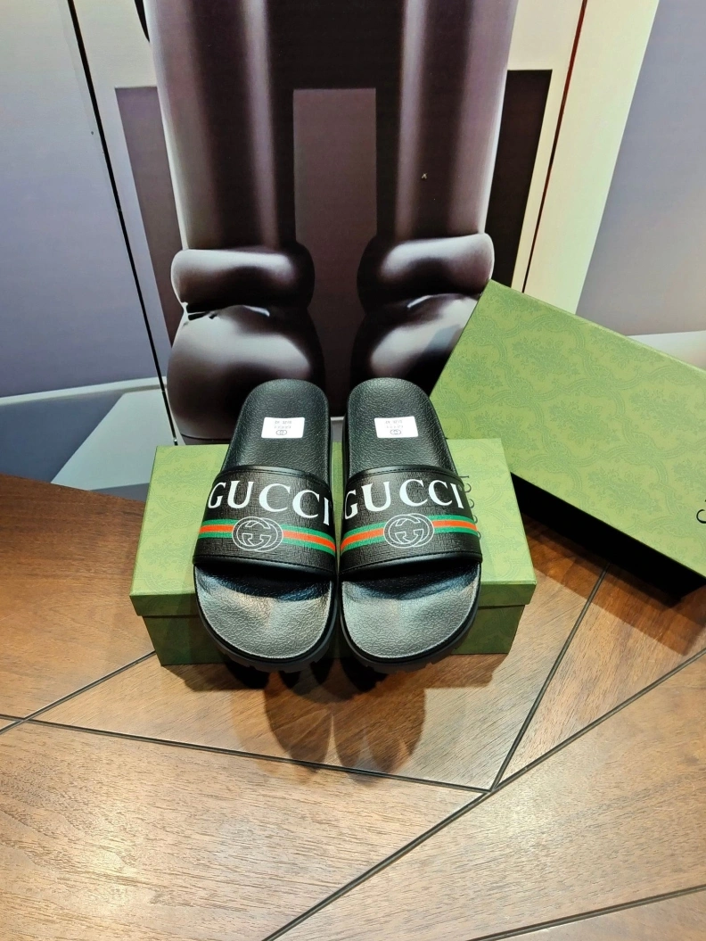 EyeCatching Gxccx Slippers 158115