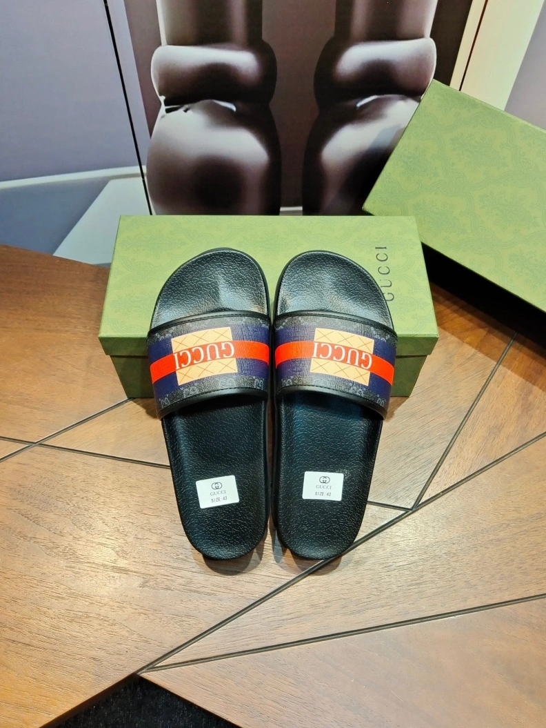 Resilient Gxccx Slippers 158110