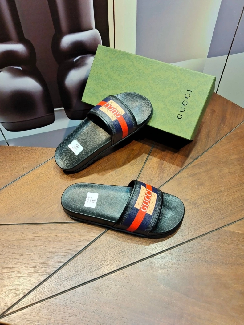 Resilient Gxccx Slippers 158110