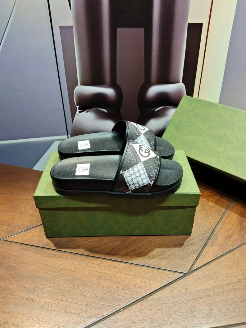 Functional Gxccx Slippers 158101