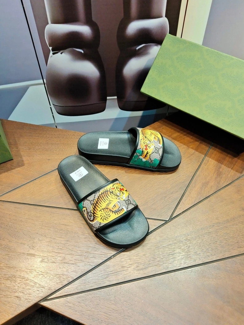 Modern Gxccx Slippers 158107