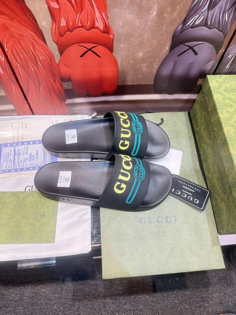 Reliable Gxccx Slippers 158074