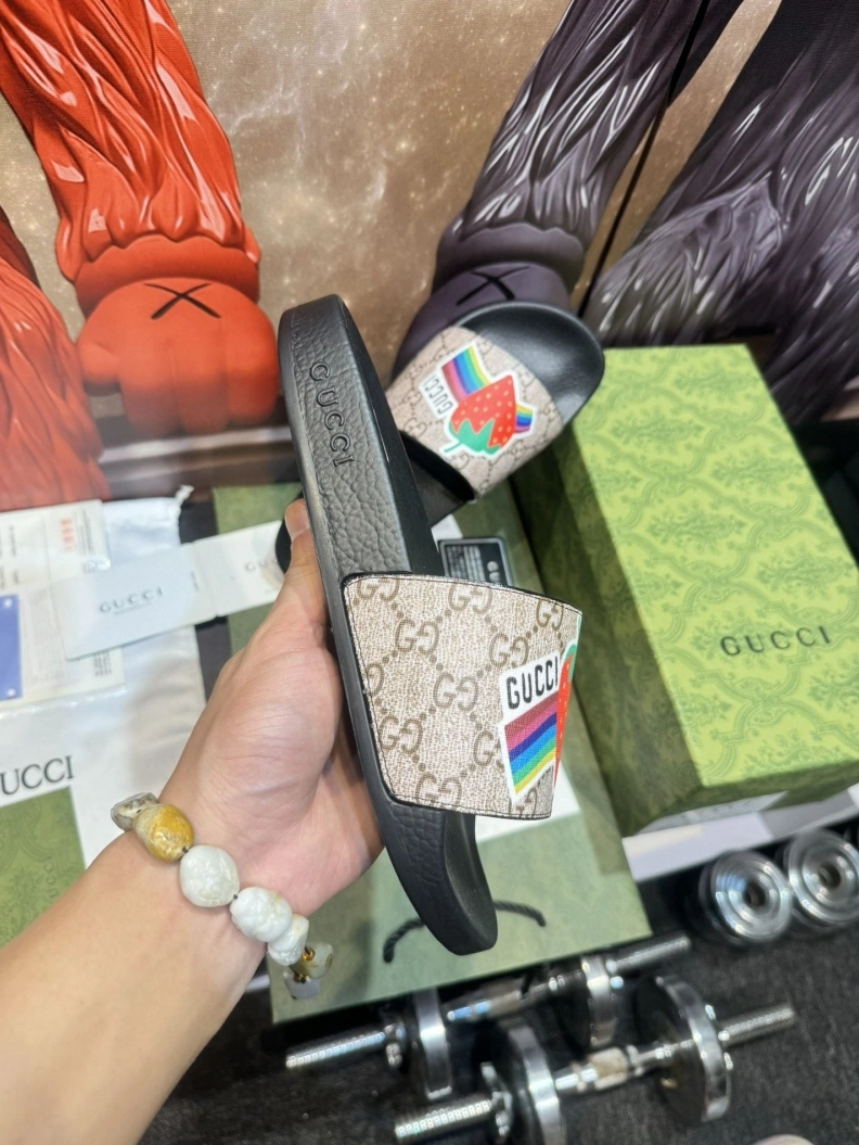 ModernLook Gxccx Slippers 158086
