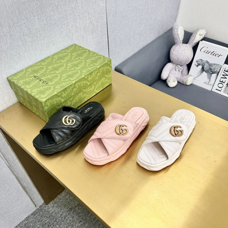 Elegant Gxccx Slippers 158071