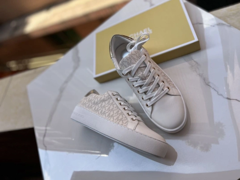 Trendsetting Othxr Sneakers 213376