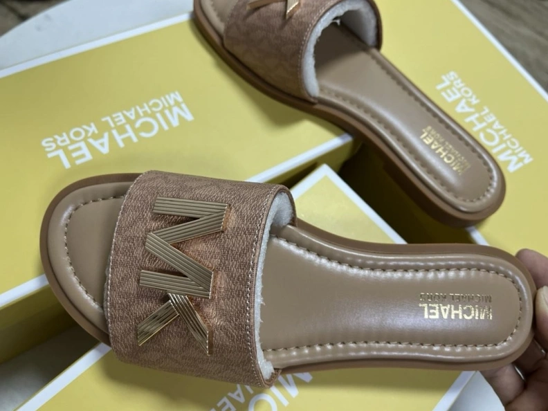 Cozy Othxr Slippers 213484