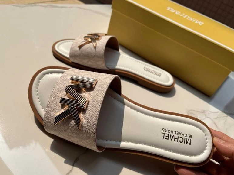 EyeCatching Othxr Slippers 213477