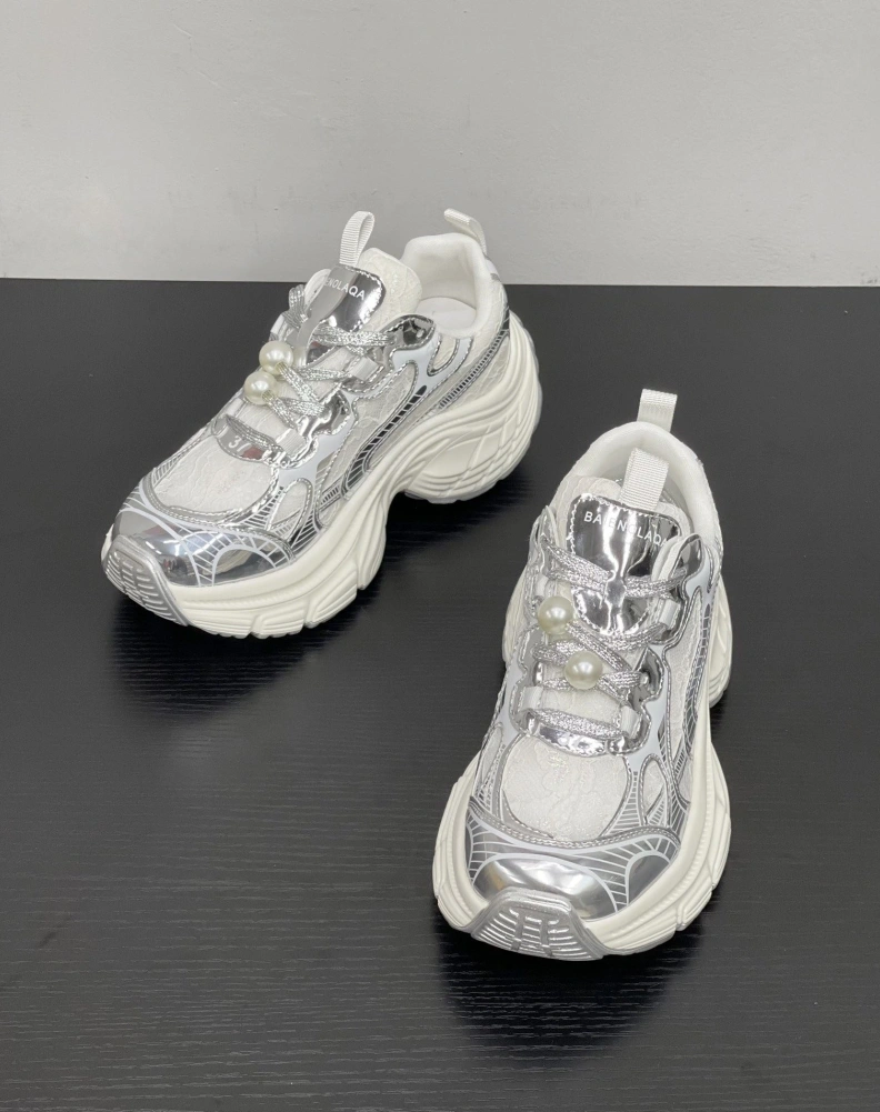 Versatile Othxr Sneakers 213326