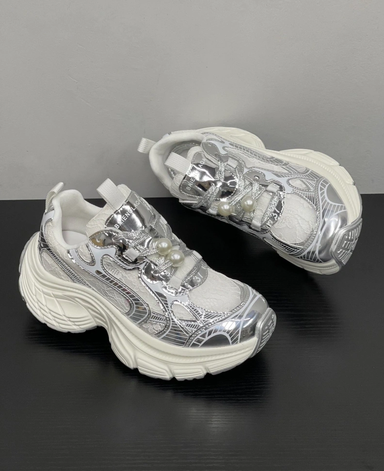 Versatile Othxr Sneakers 213326