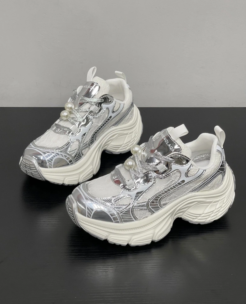Versatile Othxr Sneakers 213326