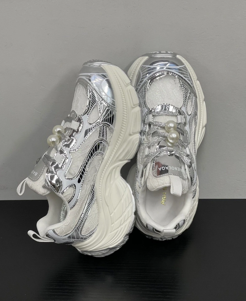 Versatile Othxr Sneakers 213326