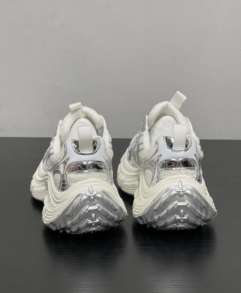 Versatile Othxr Sneakers 213326