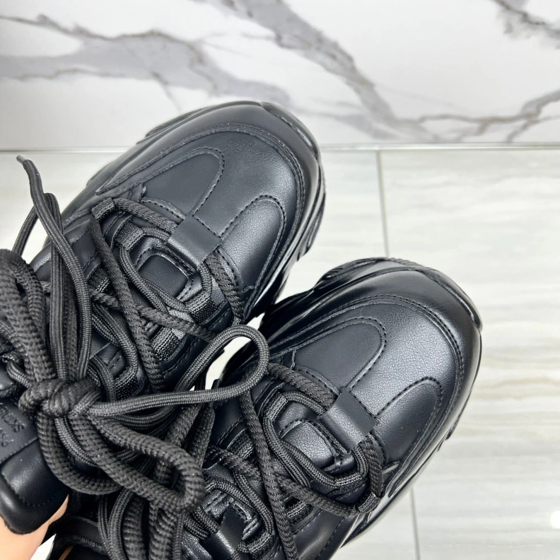 Cozy Othxr Sneakers 213313