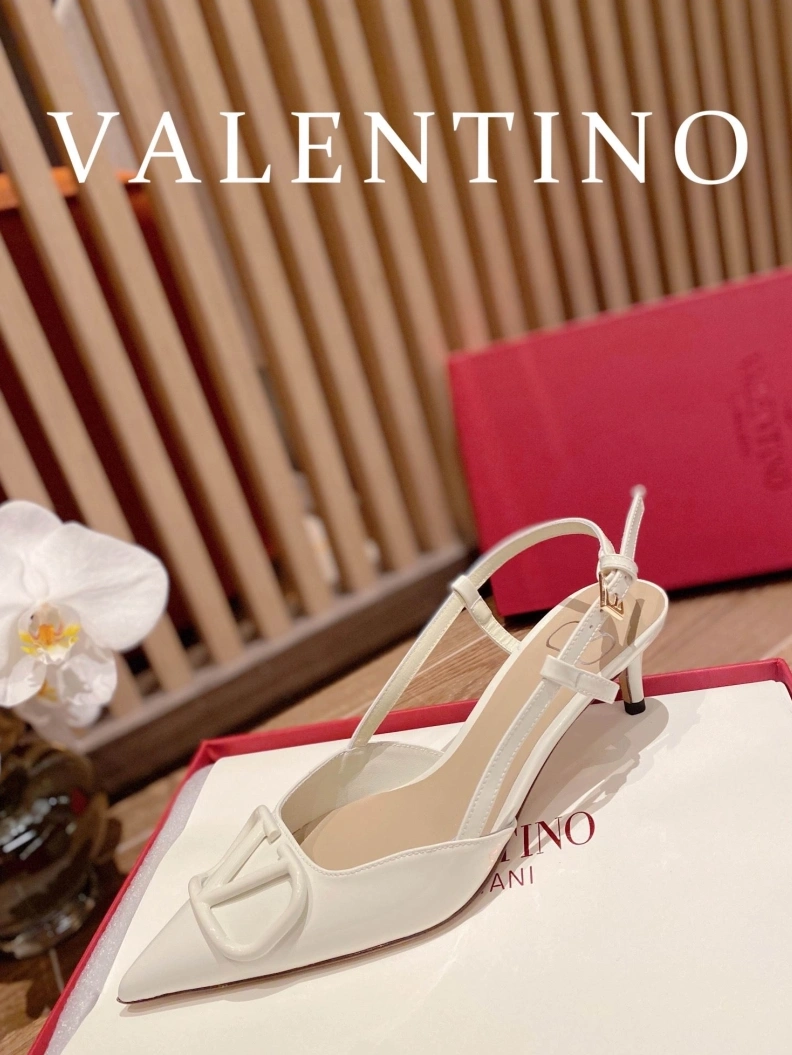 WellDesigned Vxlxntino Sandals 230324