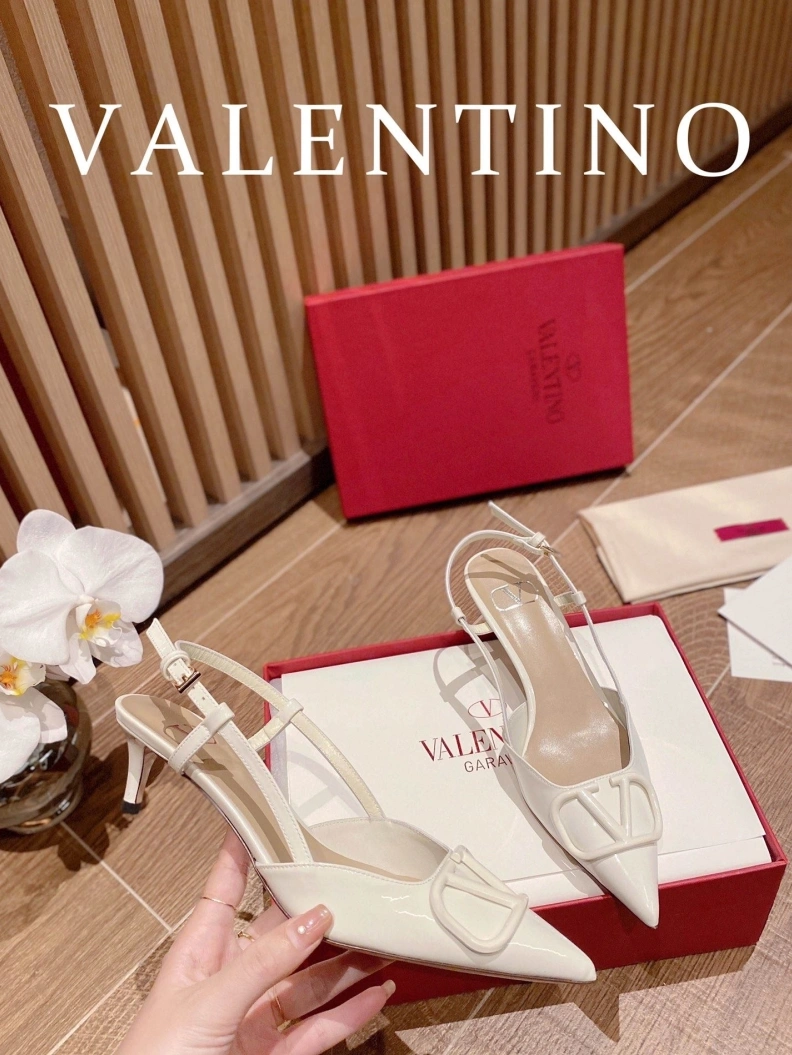 WellDesigned Vxlxntino Sandals 230324