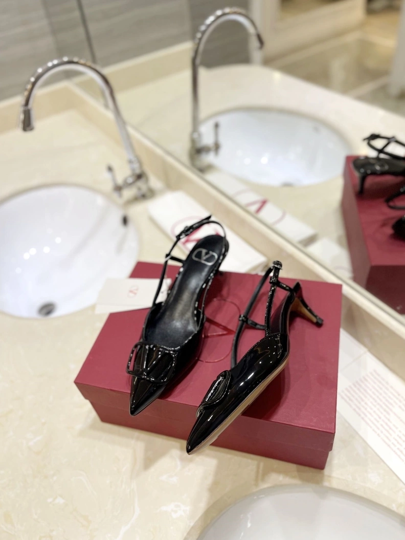 Functional Vxlxntino Sandals 230318