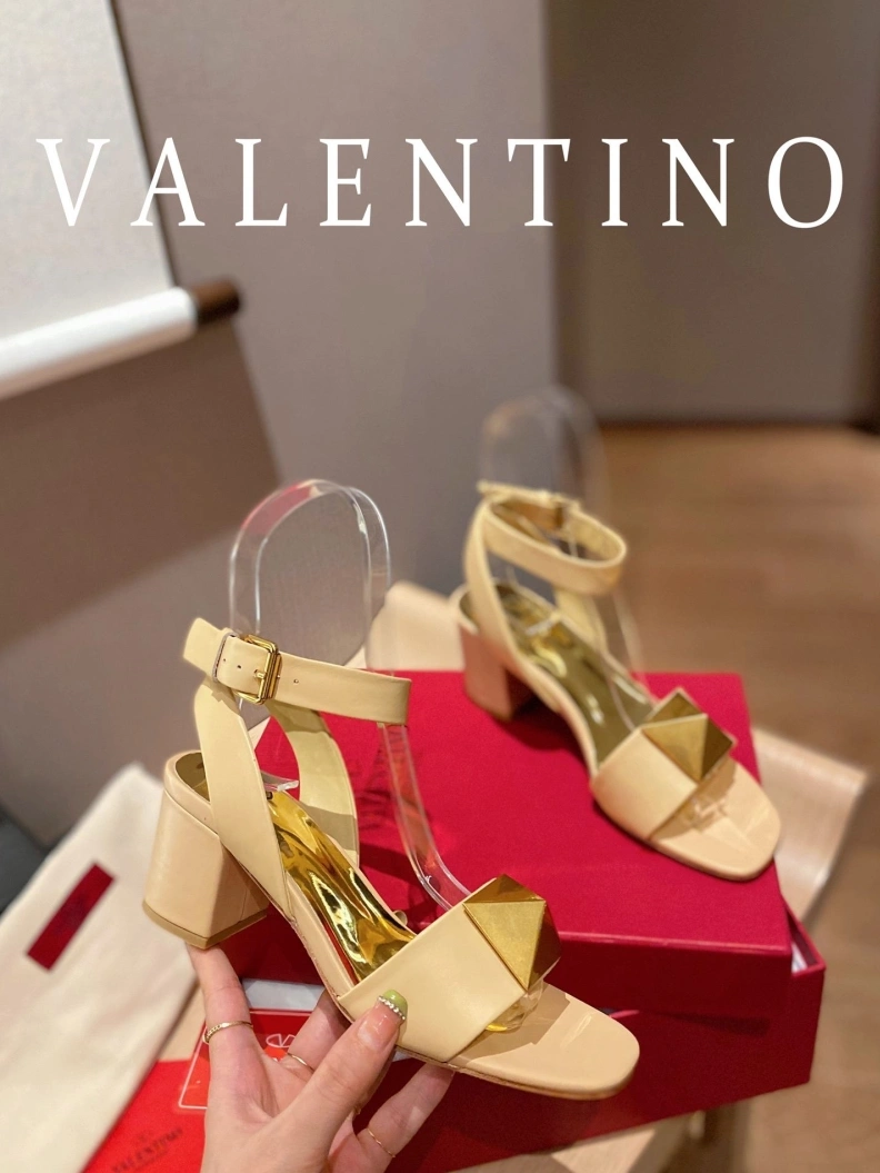NewStyle Vxlxntino High Heels 230563