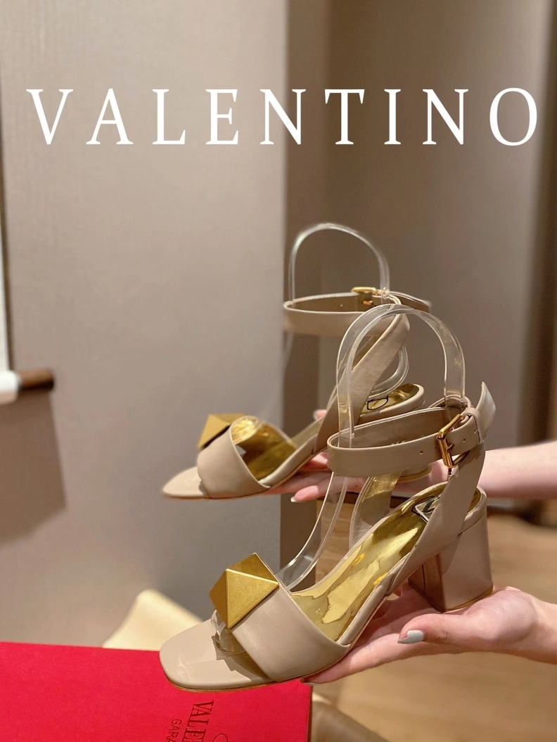 Cozy Vxlxntino High Heels 230556