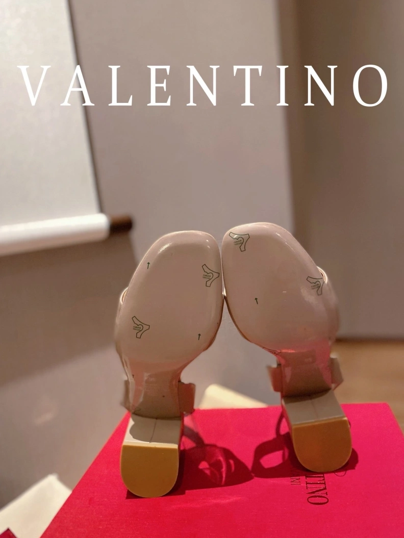 Cozy Vxlxntino High Heels 230556