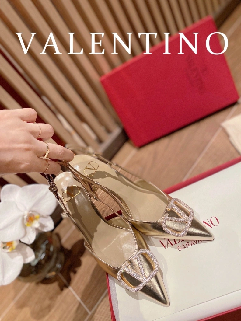 Trendy Vxlxntino High Heels 230518