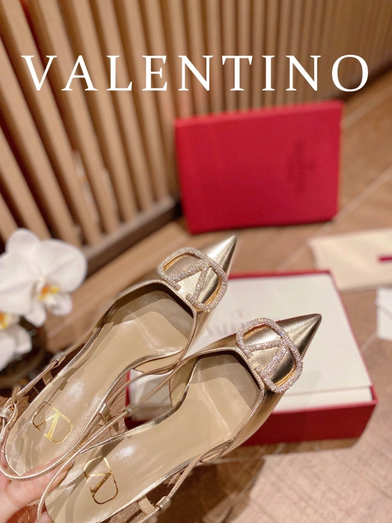 Trendy Vxlxntino High Heels 230518