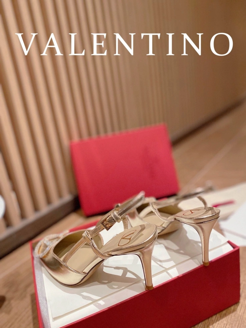 Trendy Vxlxntino High Heels 230518