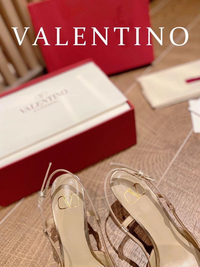 Trendy Vxlxntino High Heels 230518