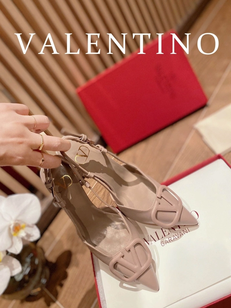 WellDesigned Vxlxntino High Heels 230506
