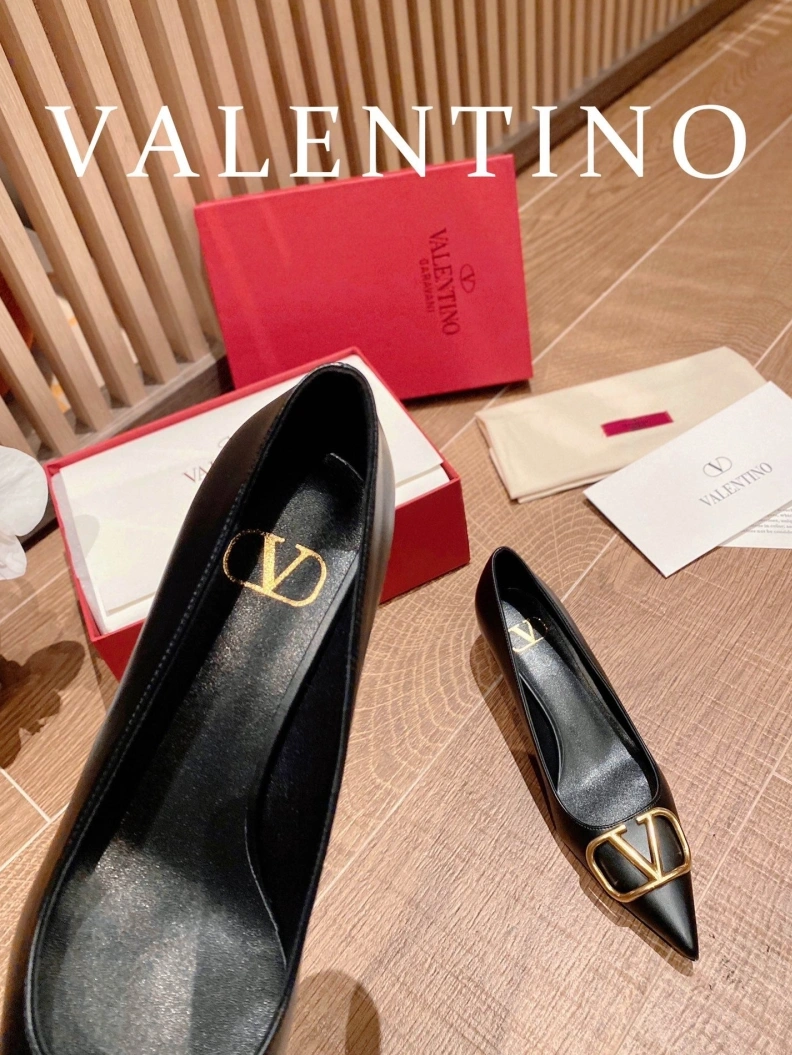 Fashionable Vxlxntino High Heels 230498