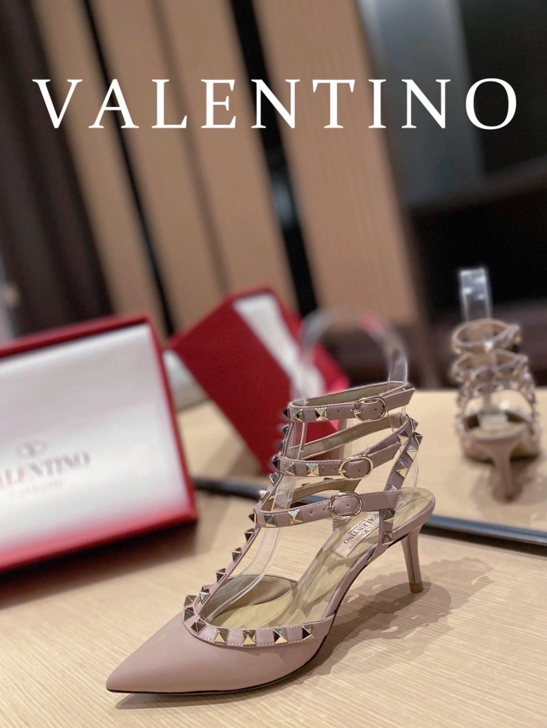 UrbanStyle Vxlxntino Sandals 230285
