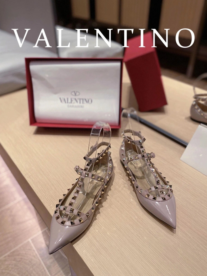 Comfortable Vxlxntino Sandals 230284