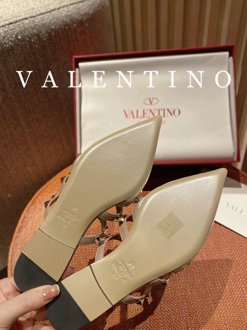 Versatile Vxlxntino Sandals 230266