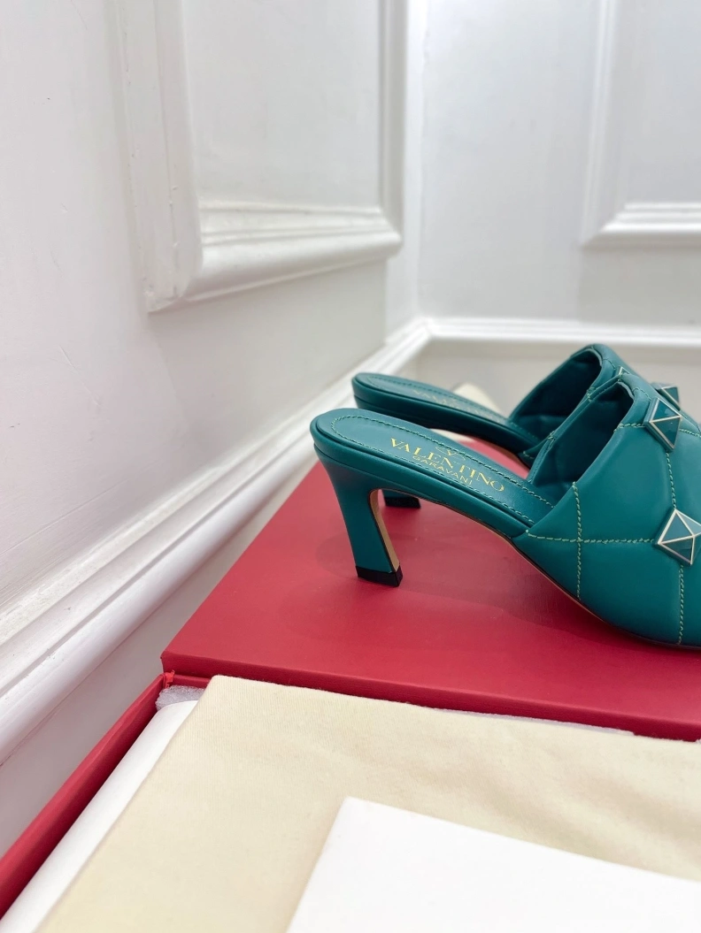 Compact Vxlxntino Slippers 230241