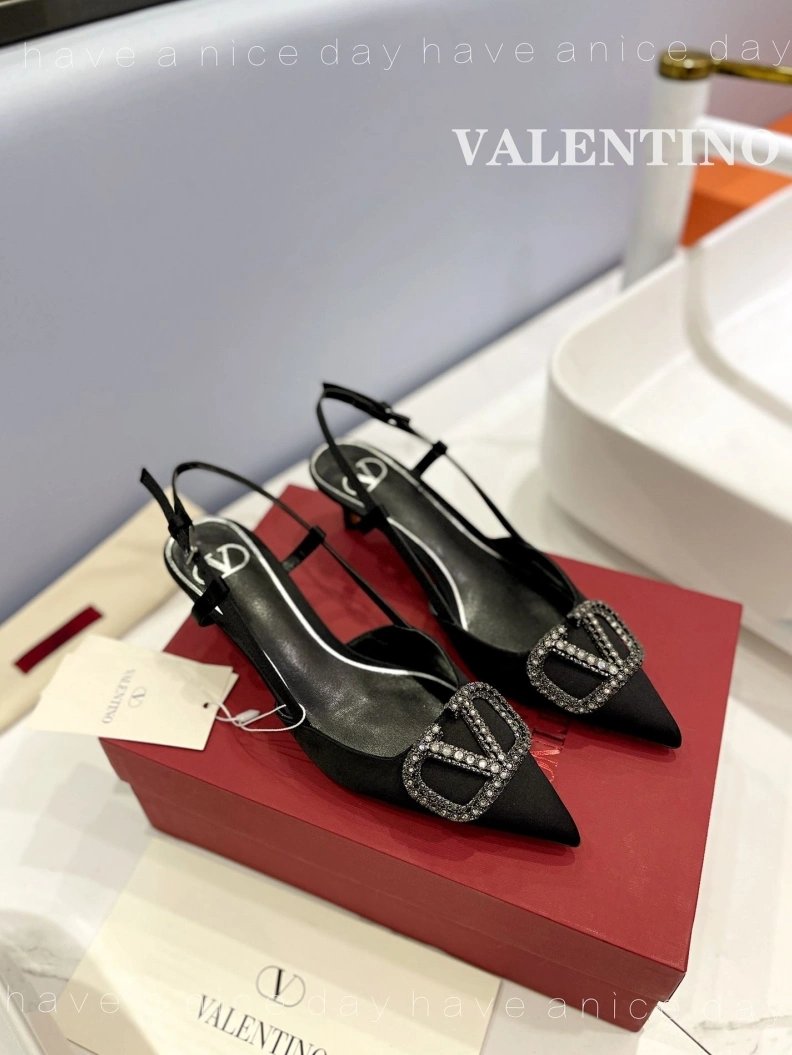 Fashionable Vxlxntino Sandals 230250