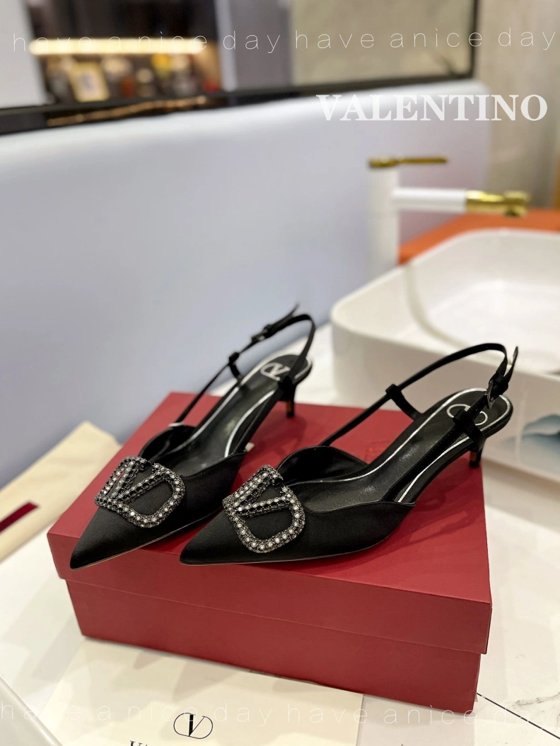 Fashionable Vxlxntino Sandals 230250
