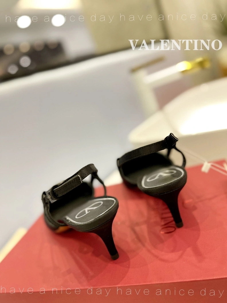 Fashionable Vxlxntino Sandals 230250