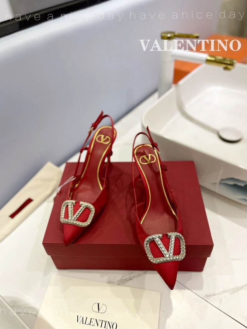 WellDesigned Vxlxntino Sandals 230271
