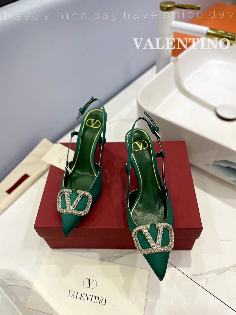 Compact Vxlxntino Sandals 230258