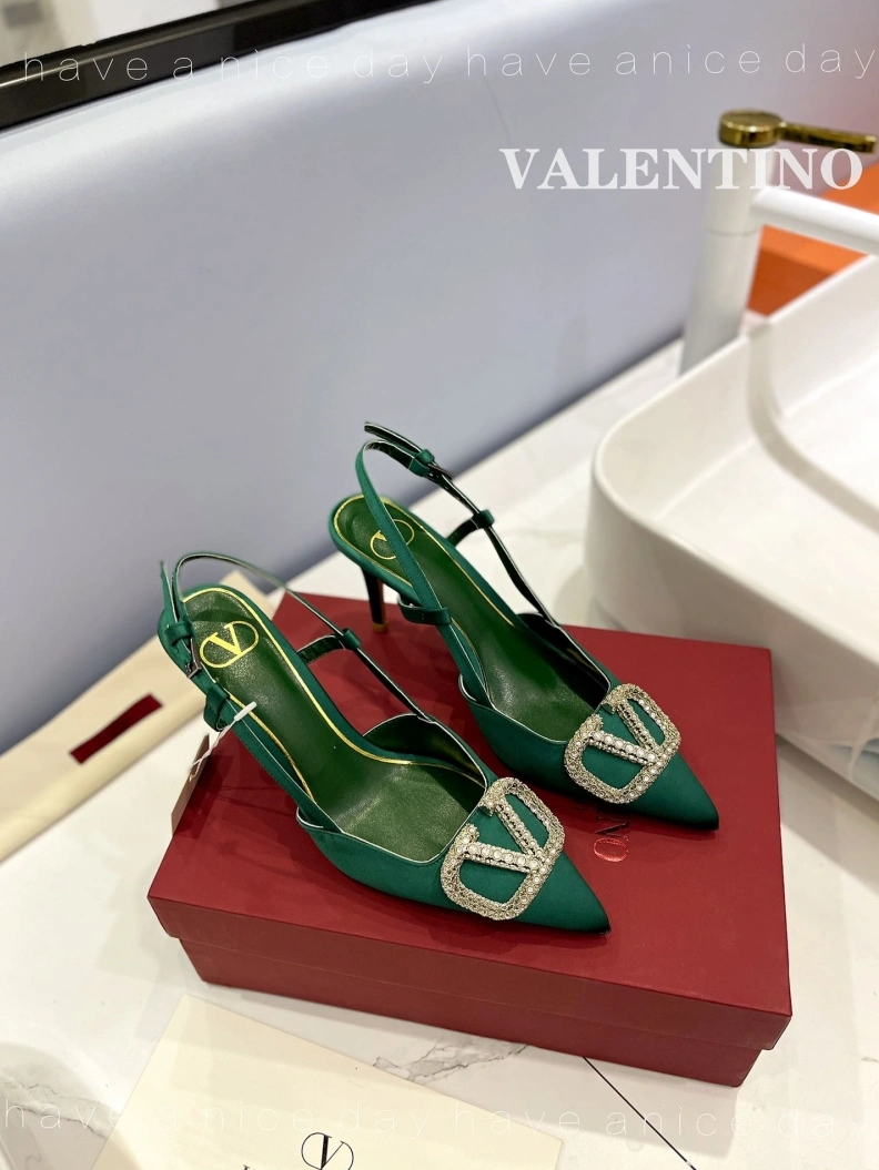 Compact Vxlxntino Sandals 230258