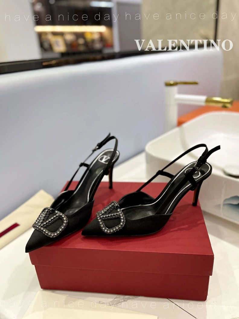 AllSeason Vxlxntino Sandals 230246