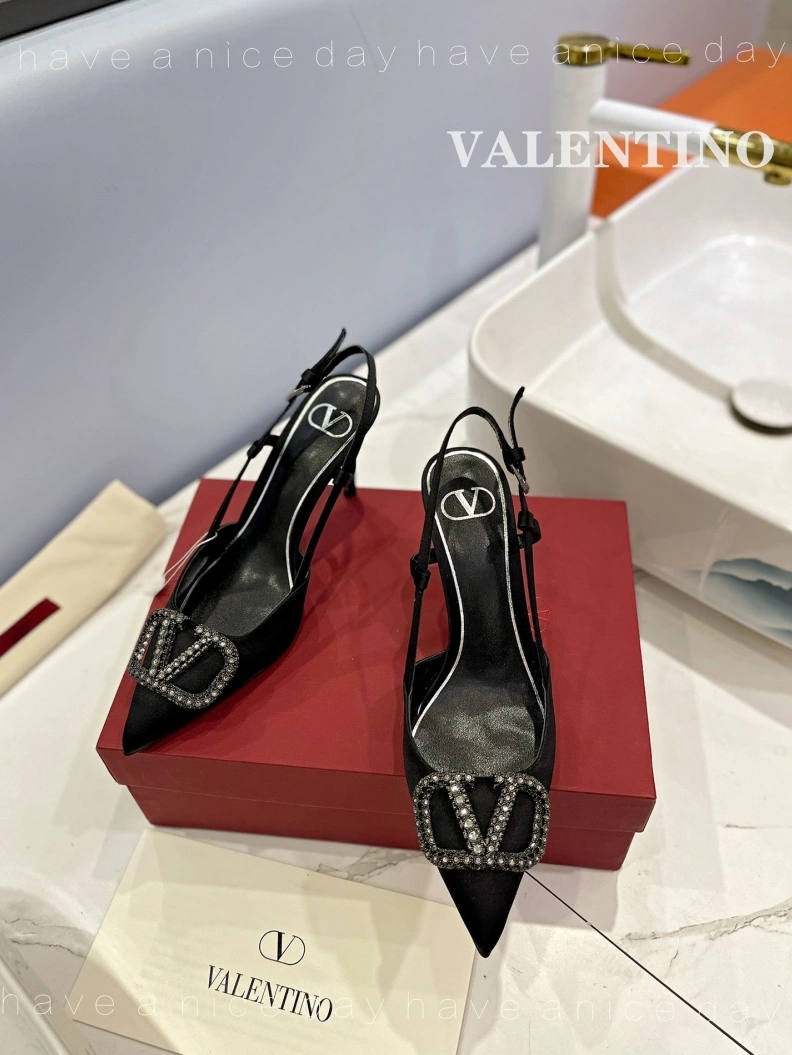 AllSeason Vxlxntino Sandals 230246