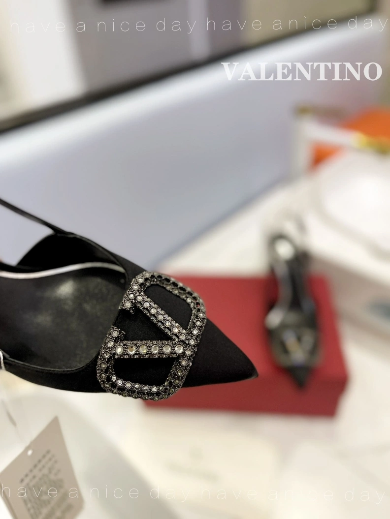 AllSeason Vxlxntino Sandals 230246