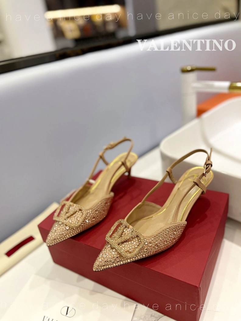 Vibrant Vxlxntino Sandals 230251