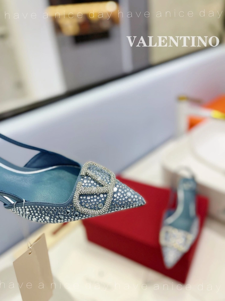 Sophisticated Vxlxntino Sandals 230317