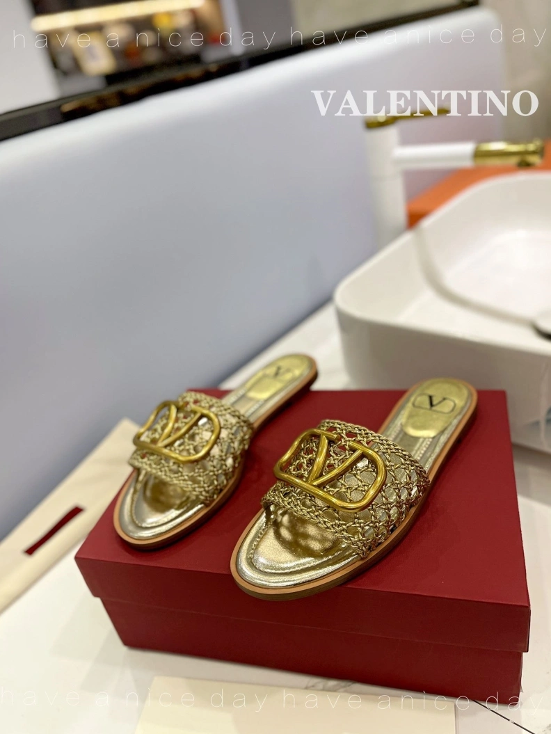NewStyle Vxlxntino Slippers 230224