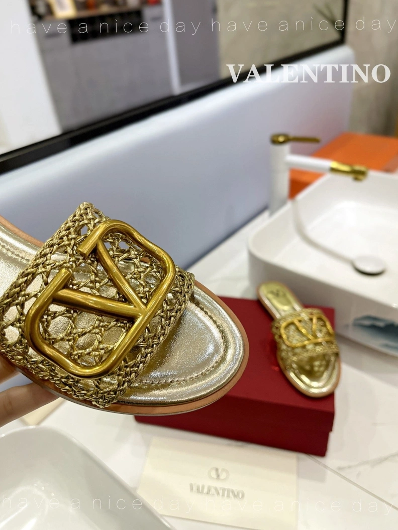 NewStyle Vxlxntino Slippers 230224